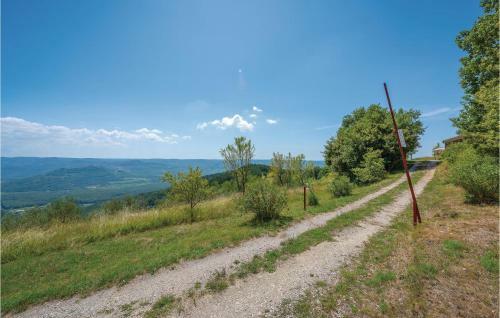 Holiday Home Oprtalj Krizisce