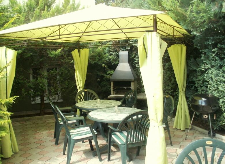 Hotel Penzi�n Tiberia