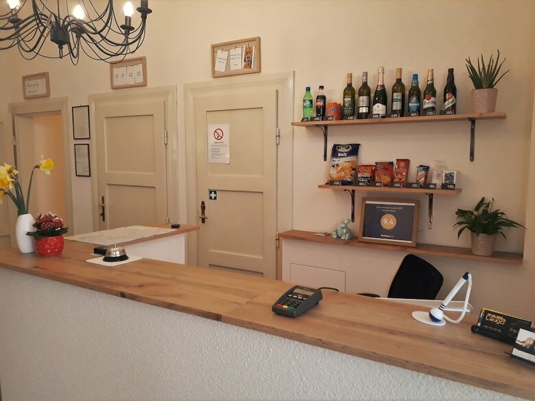 Hotel Penzi�n Tiberia