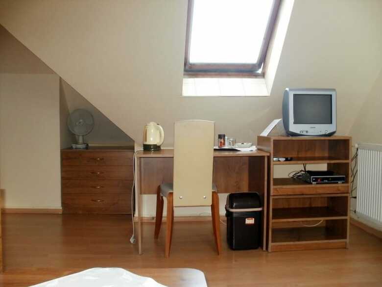 Hotel Penzi�n Tiberia