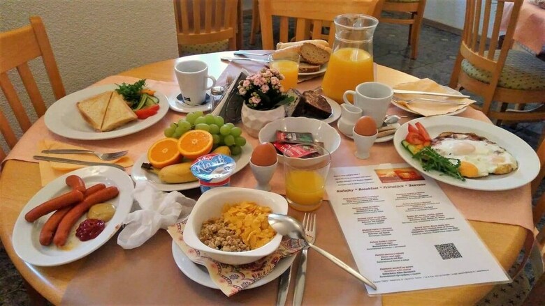 Hotel Penzi�n Tiberia