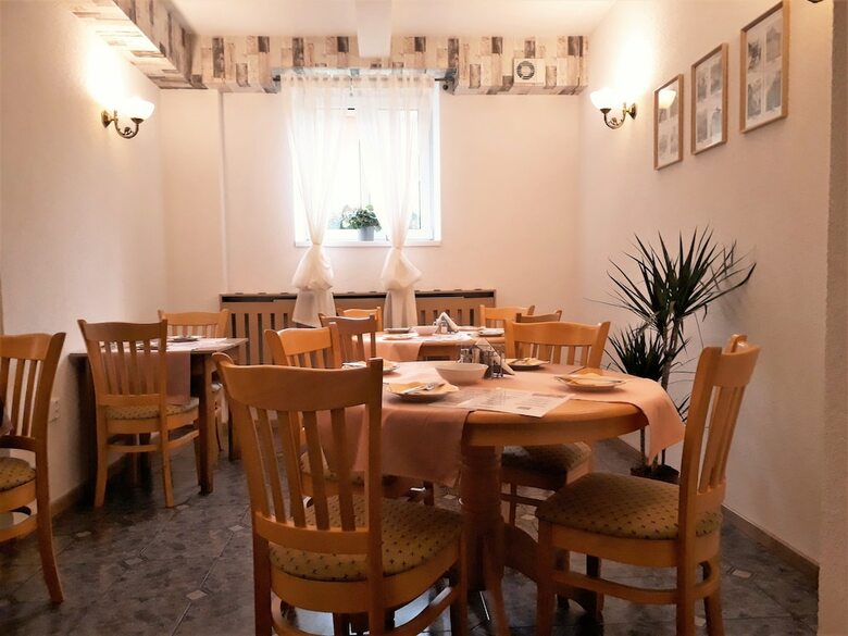 Hotel Penzi�n Tiberia