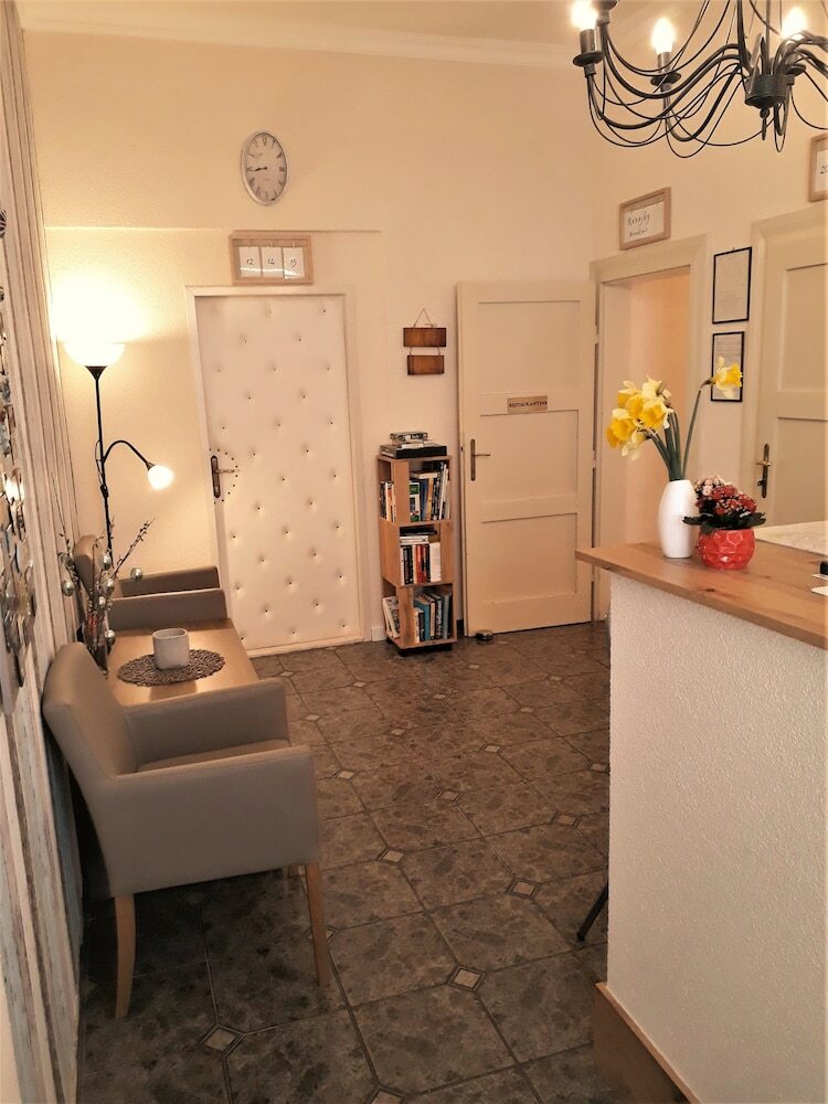 Hotel Penzi�n Tiberia