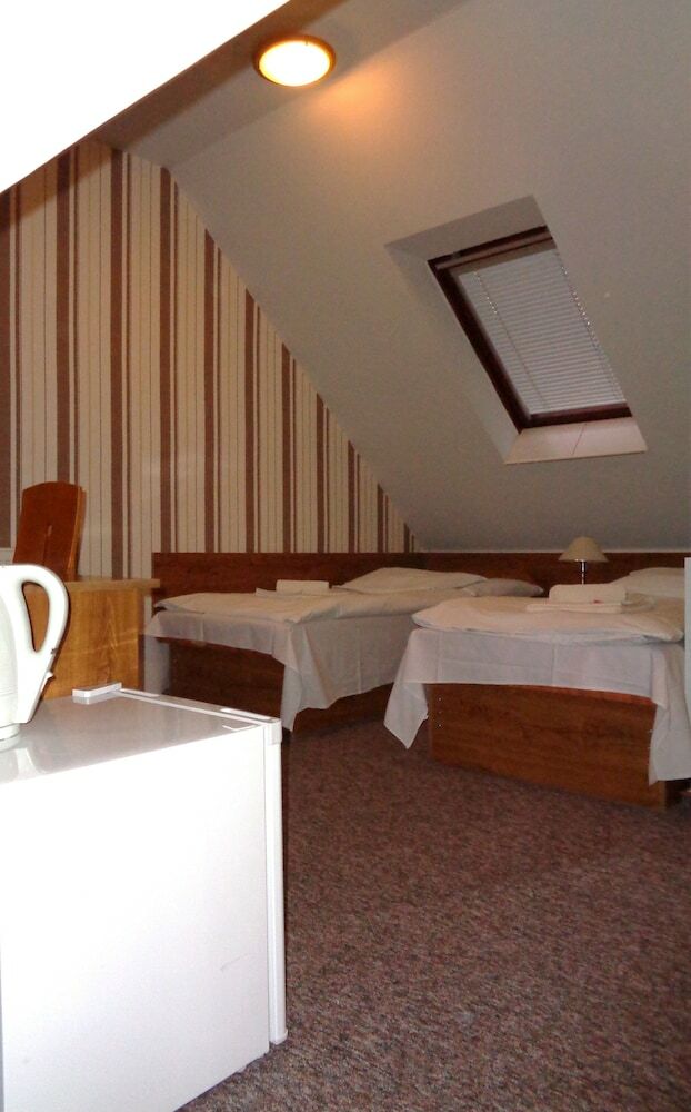Hotel Penzi�n Tiberia
