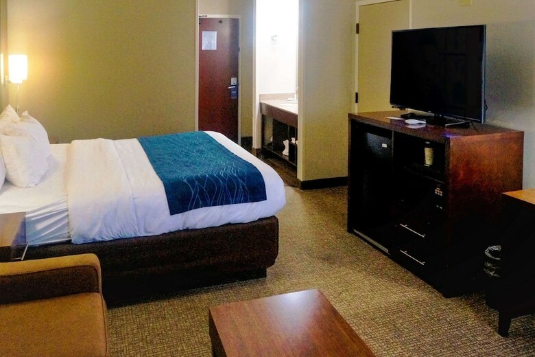 Hotel Comfort Inn & Suites