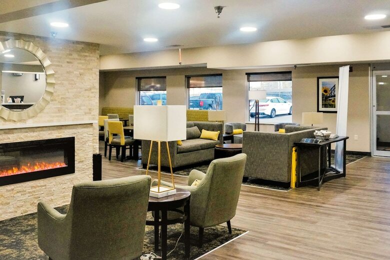 Hotel Comfort Inn & Suites