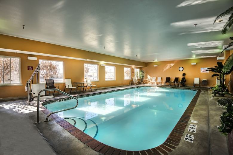 Hotel Comfort Inn & Suites