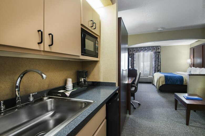Hotel Comfort Inn & Suites