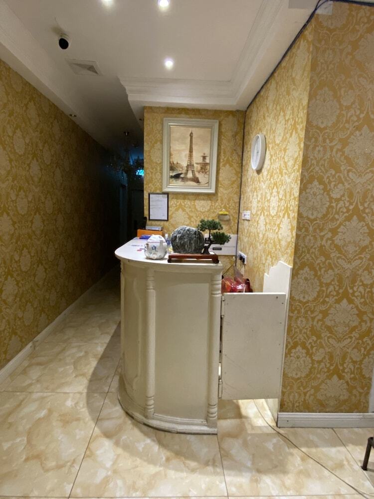 Hotel Spot On 89947 Champs Elysees