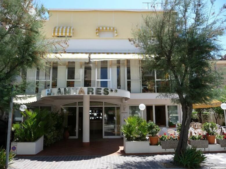 Hotel Antares