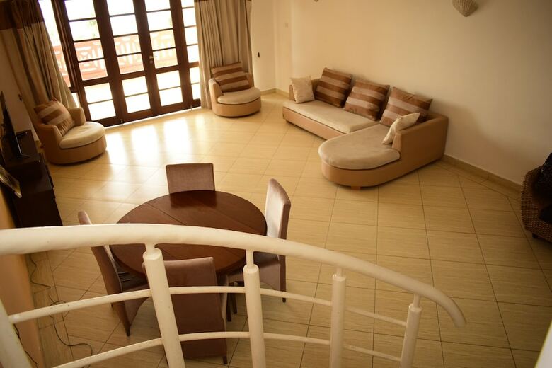 Sunrise View Beachfront Apartments