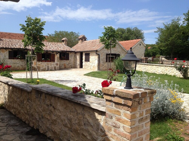 Hotel Camping Village Zrmanja