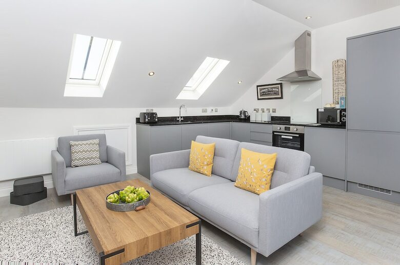 Saxon House Apartments