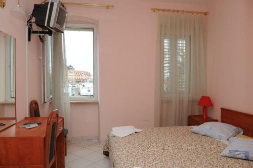 Hostal Pansion Manuela
