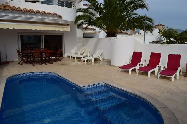 Apartamento 306-magn�fica Casa Con Piscina Y Amarre