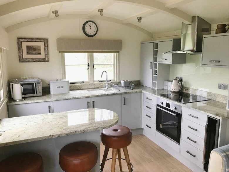 Apartamento 5 Luxury Shepherds Hut Mobile Home