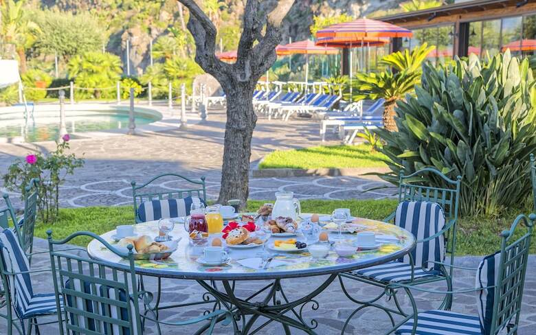 Hotel Zaro
