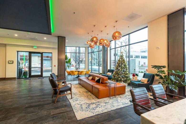 Central Eastside Flats By Barsala