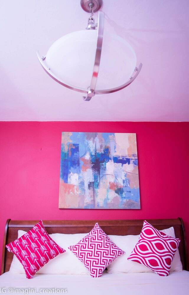 Premier Taylormade Apartment Kingston