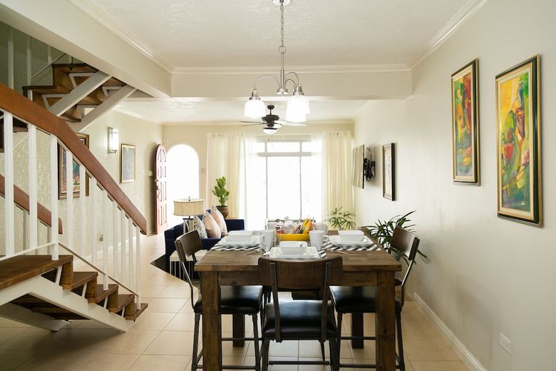 2 Bedroom Townhouse At Surbiton Square