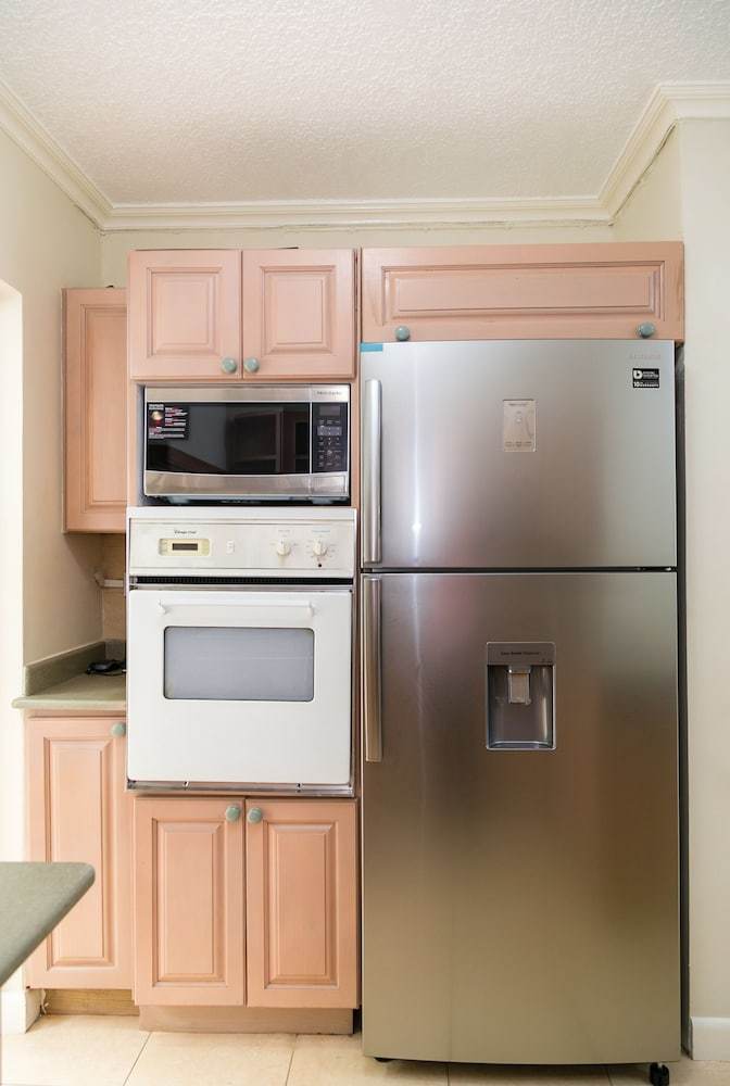 2 Bedroom Townhouse At Surbiton Square