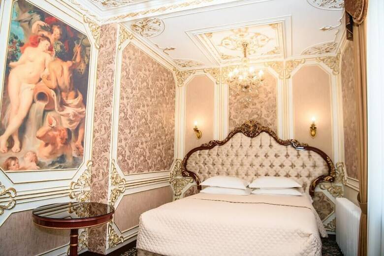 Hotel Lion