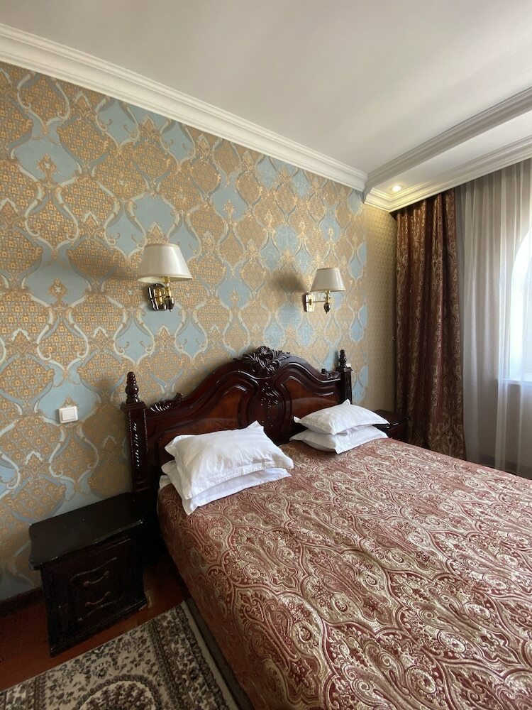 Hotel Lion