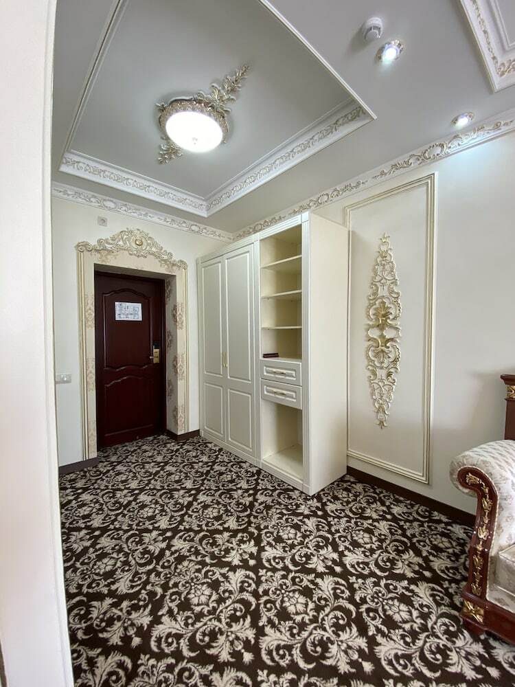 Hotel Lion