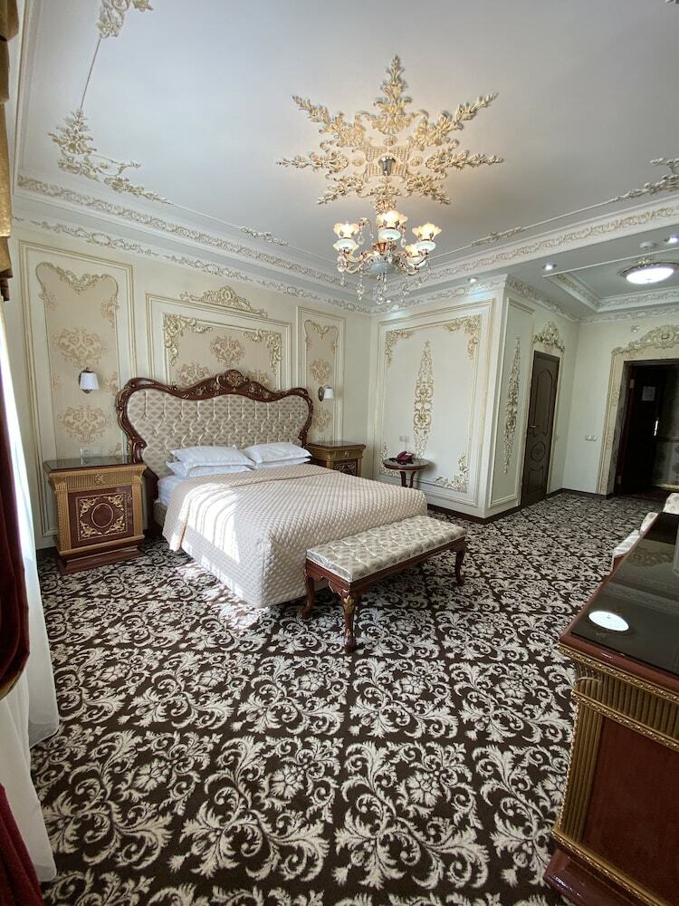 Hotel Lion