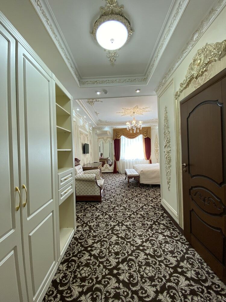Hotel Lion
