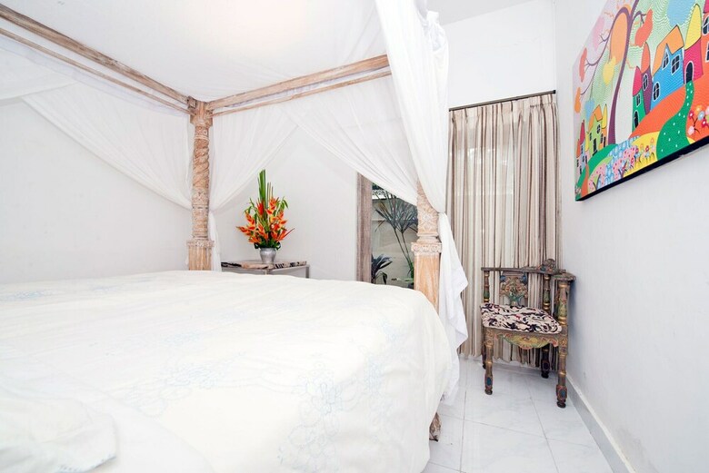 Villa Orchid