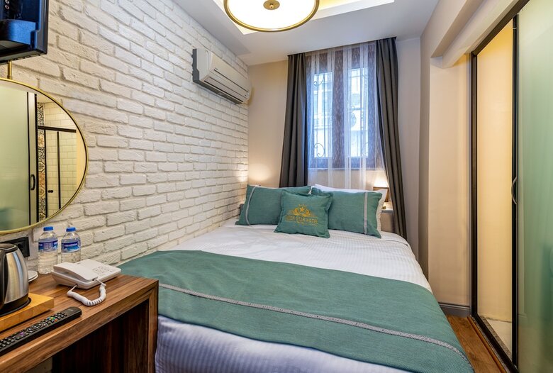 Interstar Hotel