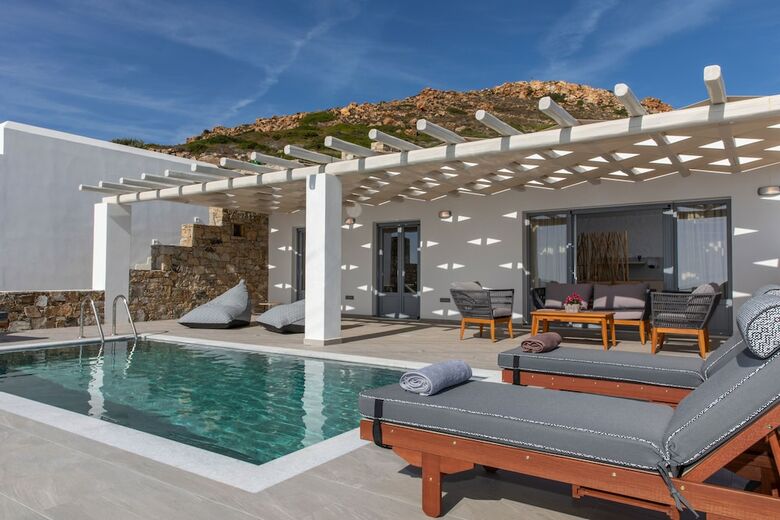 Hotel Mythology Naxos Villas & Suites