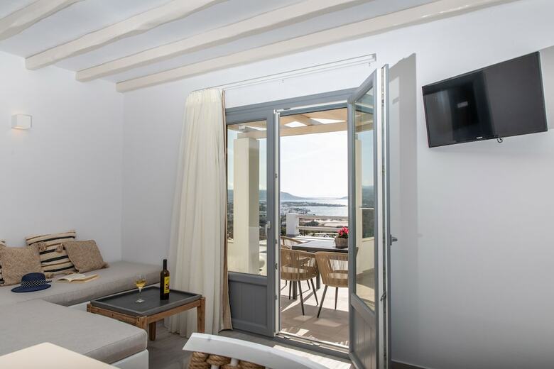 Hotel Mythology Naxos Villas & Suites