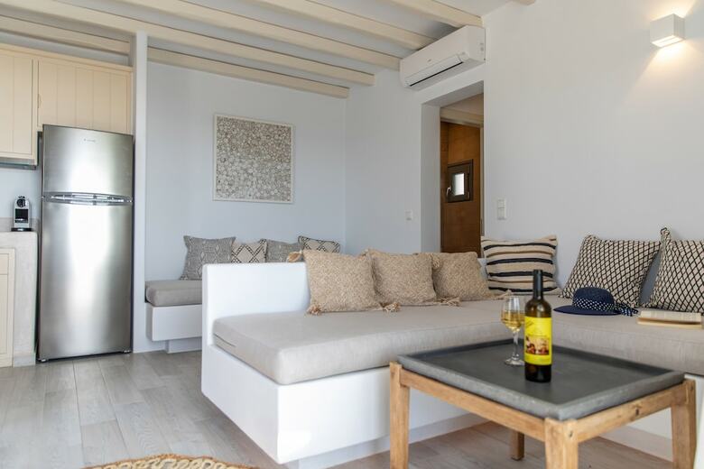 Hotel Mythology Naxos Villas & Suites