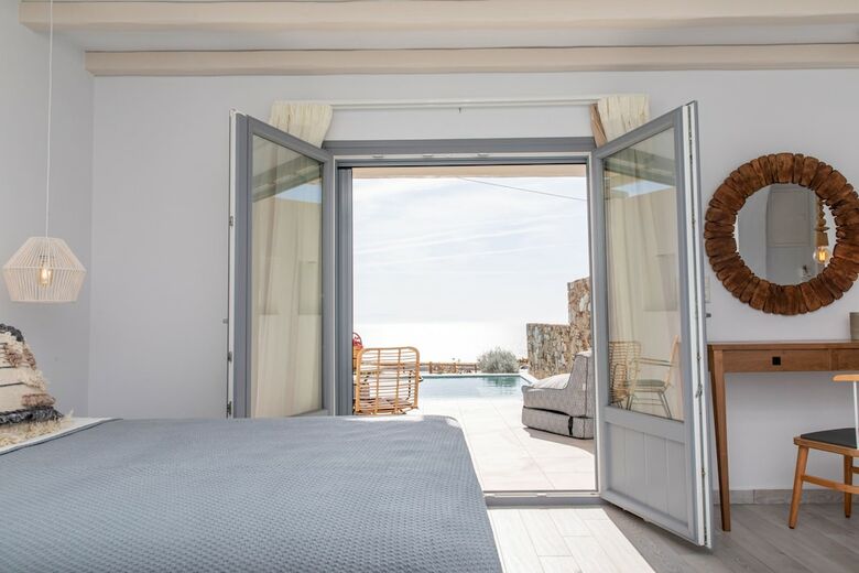 Hotel Mythology Naxos Villas & Suites