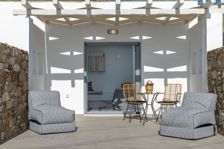 Hotel Mythology Naxos Villas & Suites