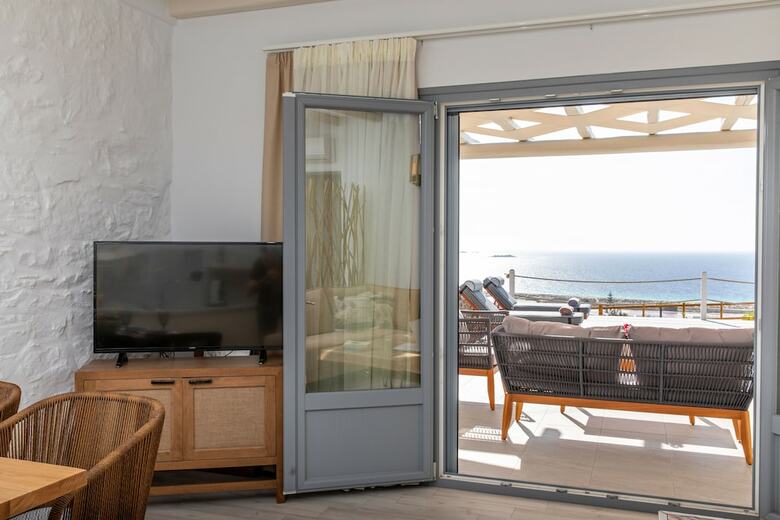 Hotel Mythology Naxos Villas & Suites