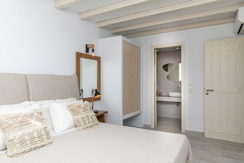 Hotel Mythology Naxos Villas & Suites