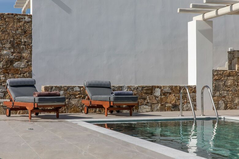 Hotel Mythology Naxos Villas & Suites