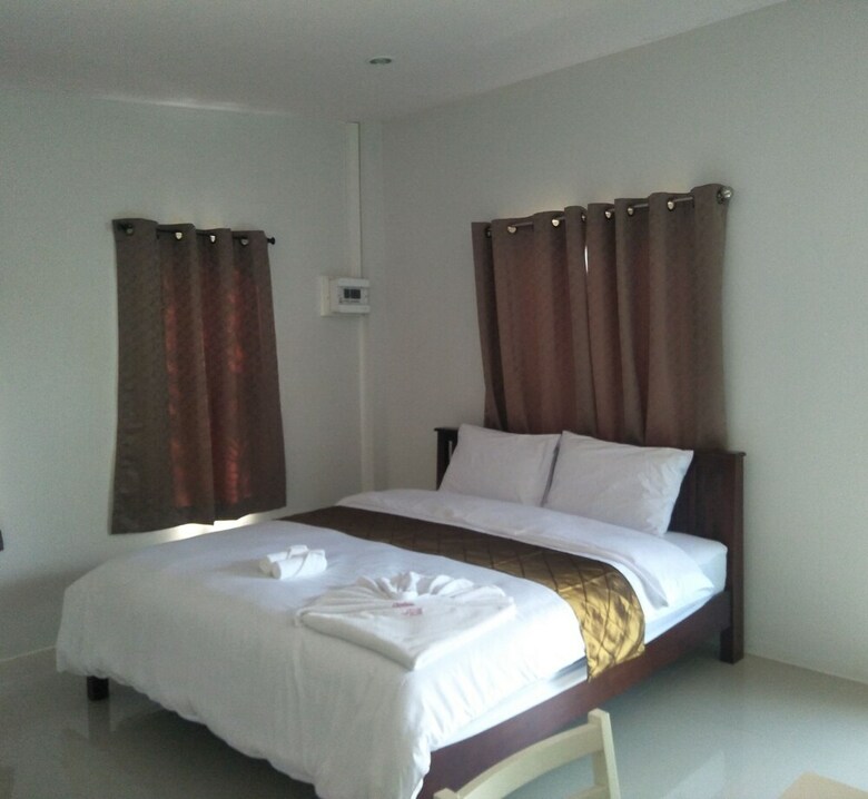 Hotel Oyo 767 Pang Chompu Resort
