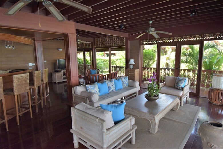 3 Bedroom Beach Front Villa With Private Pool (P3)