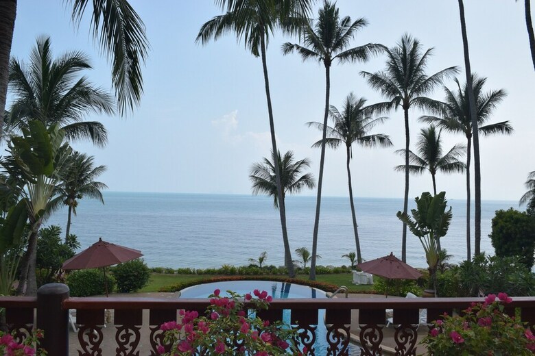 4 Bedroom Beachfront Villa 3 Banyan