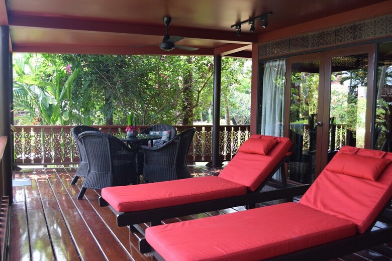 4 Bedroom Beachfront Villa 3 Banyan