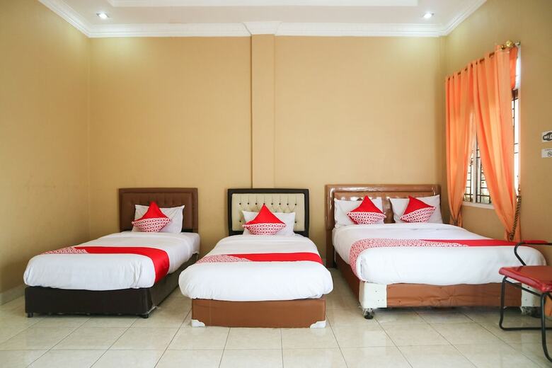 Hostal Oyo 1156 Fanybella Homestay