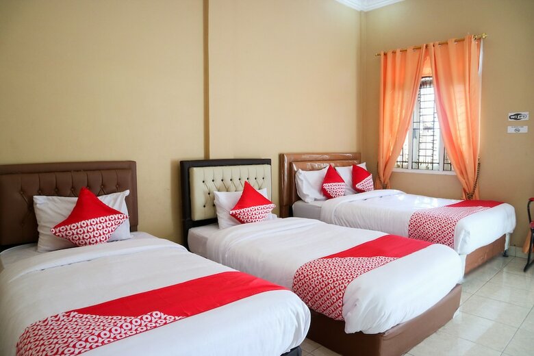 Hostal Oyo 1156 Fanybella Homestay