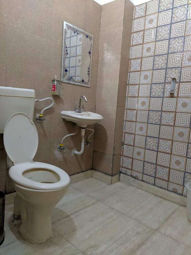Adb Rooms Hotel Toravio