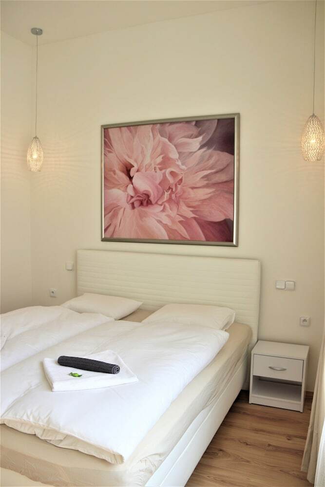 Flowers Apartments