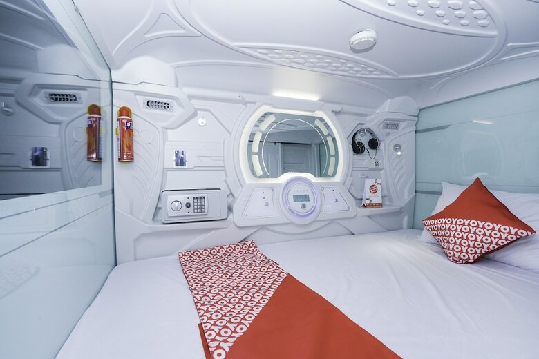 Oyo 1428 Miko Capsule Hotel