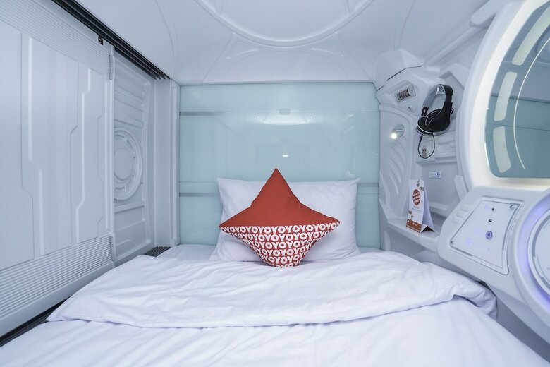 Oyo 1428 Miko Capsule Hotel